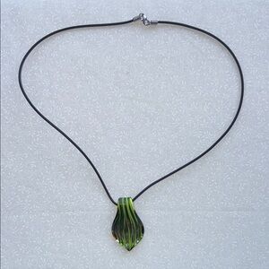Green and Black‎ Art Deco Pendant Necklace